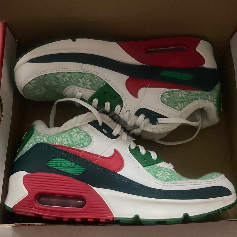 Nike Air Force (Christmas edition) ❤️💚